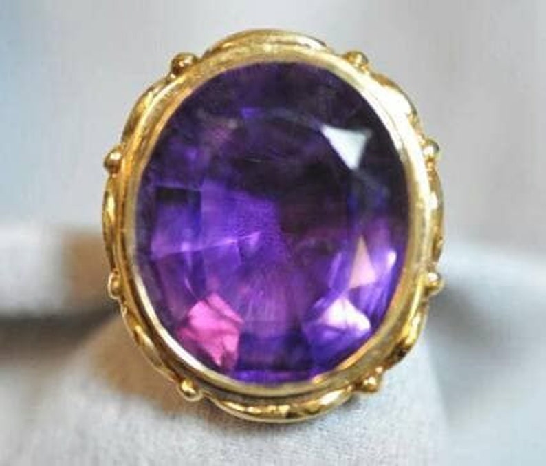 14K Yellow Gold Vintage Amethyst Statement Ring