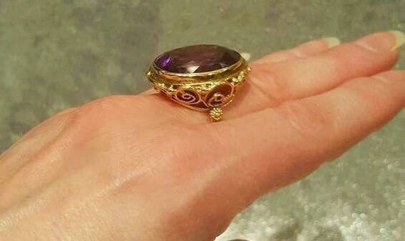 14K Yellow Gold Vintage Amethyst Statement Ring - Image 5