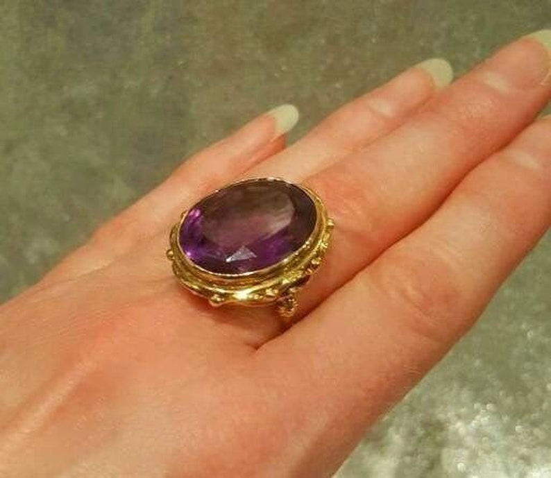 14K Yellow Gold Vintage Amethyst Statement Ring - Image 4