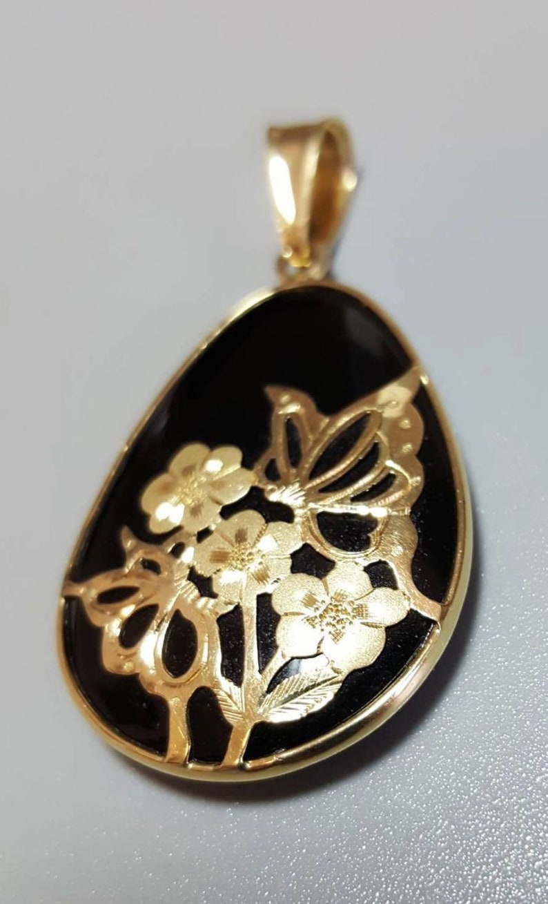 14K Yellow Gold Onyx Teardrop Pendant, Floral Design