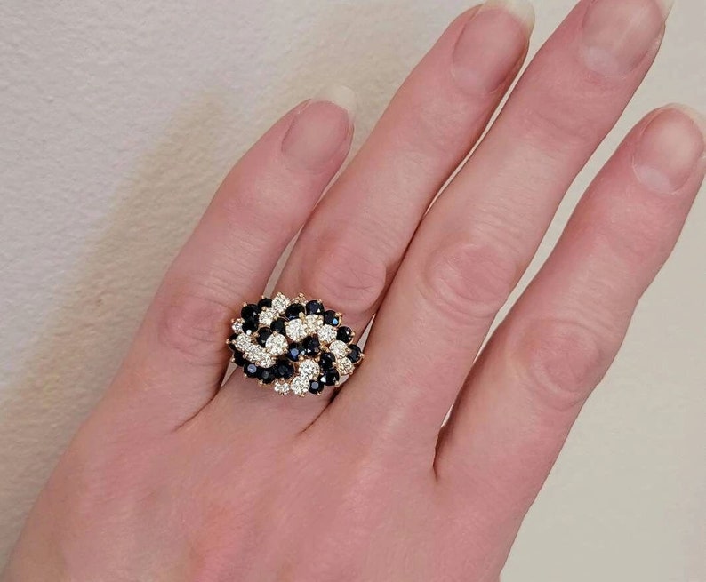18K Yellow Gold Natural Sapphire and Diamond Cocktail Ring - Image 4
