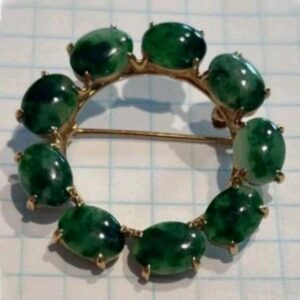 14K Yellow Gold Round Shaped Jade Pin Brooch